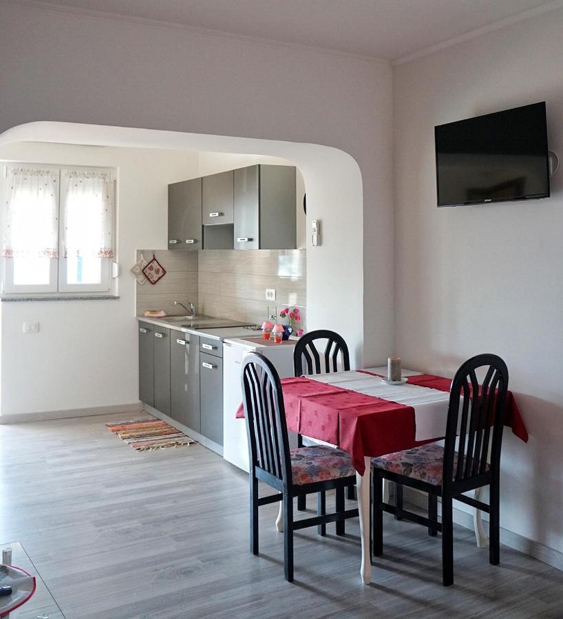 Apartmani Vesna Замбратия Экстерьер фото